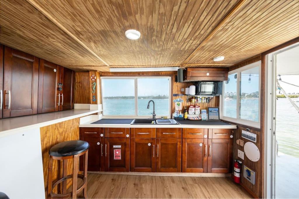 Hotel Beautiful Houseboat In Key West Esterno foto