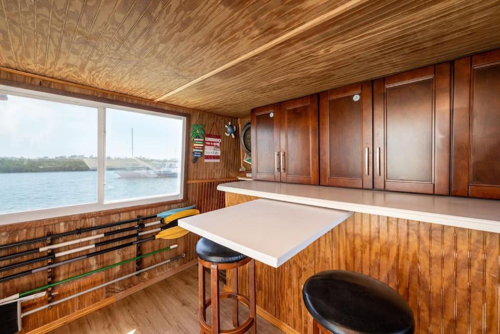 Hotel Beautiful Houseboat In Key West Esterno foto
